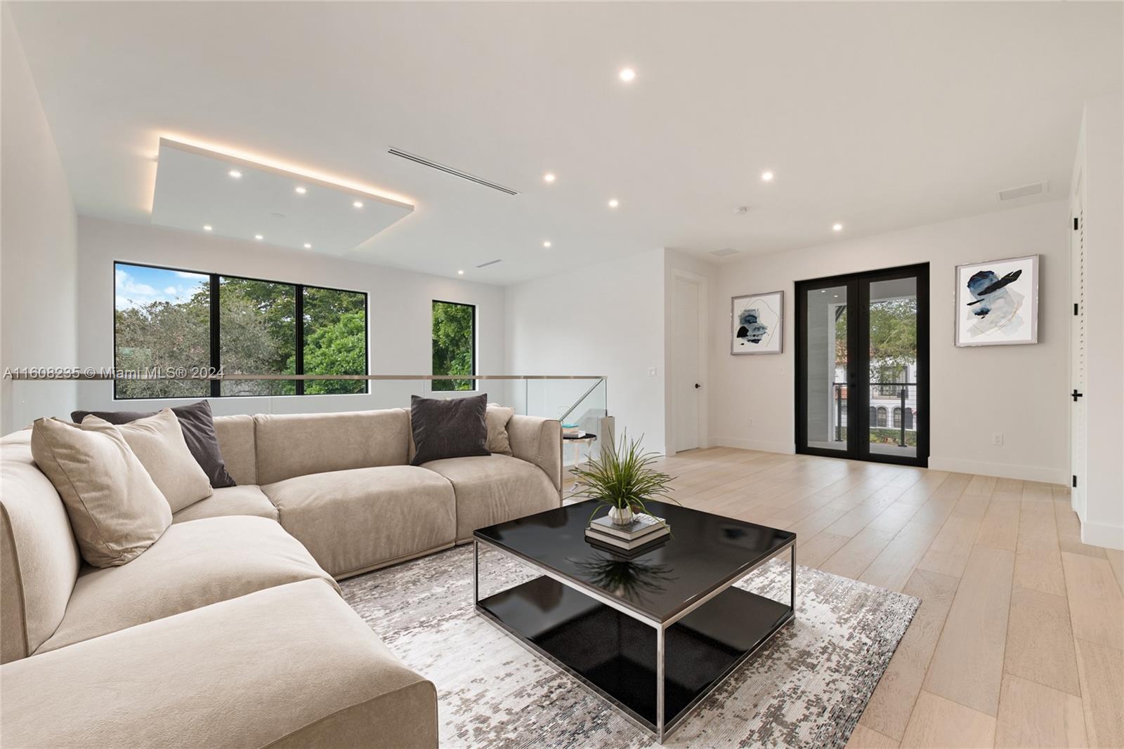 CORAL ESTATES - Residential