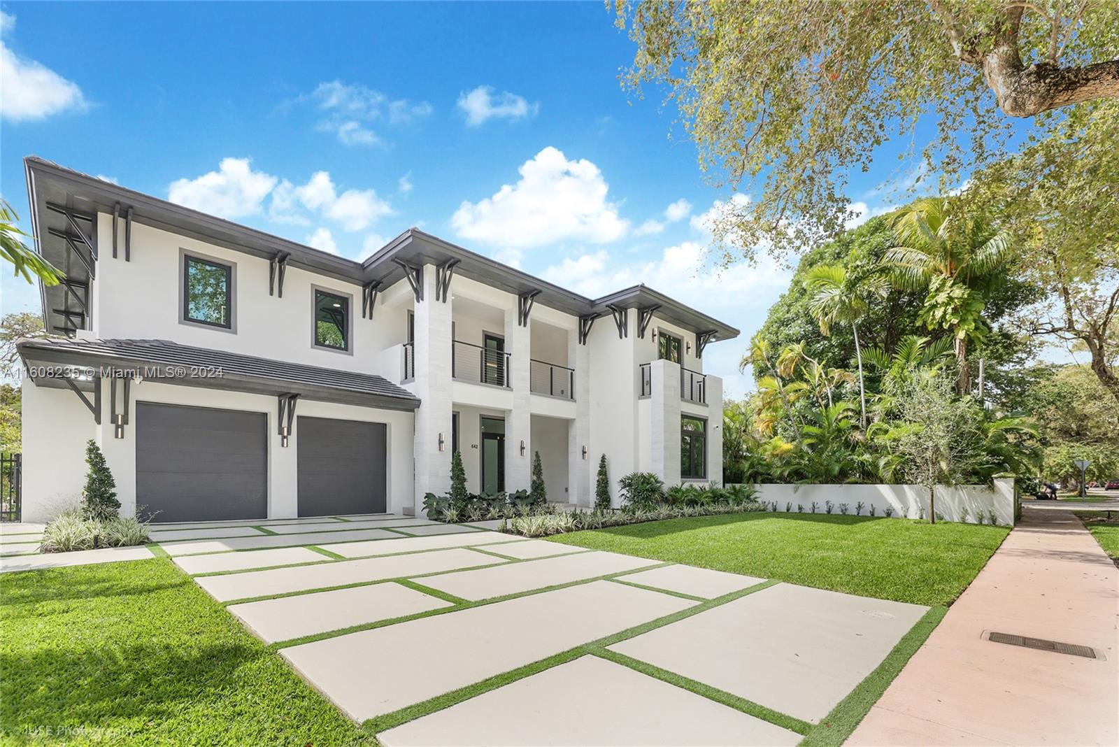 CORAL ESTATES - Residential