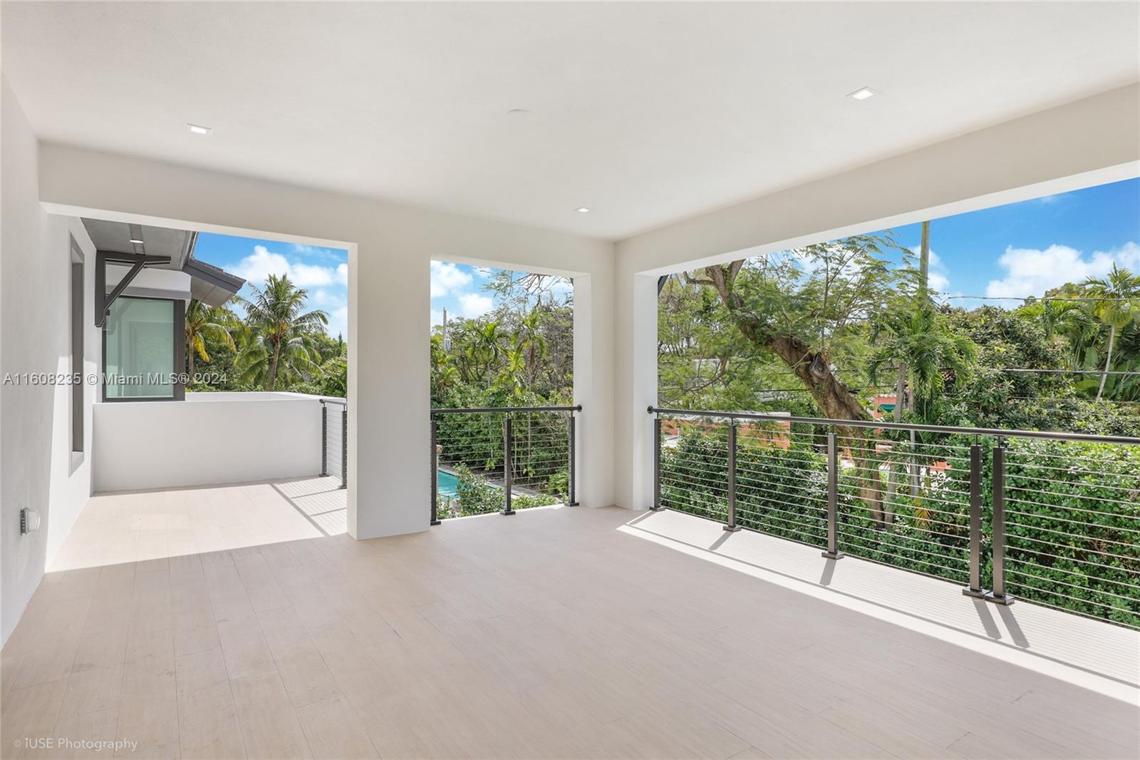 CORAL ESTATES - Residential