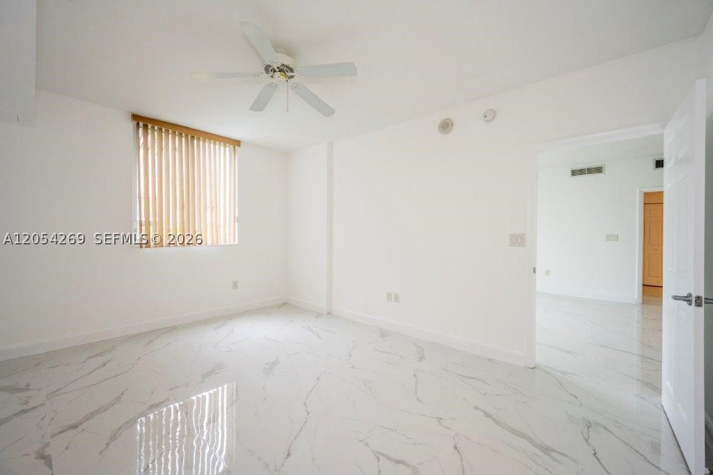 VERANDA CONDO - Residential Lease