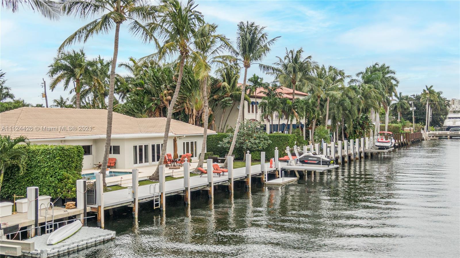 LAGUNA ISLE - Residential