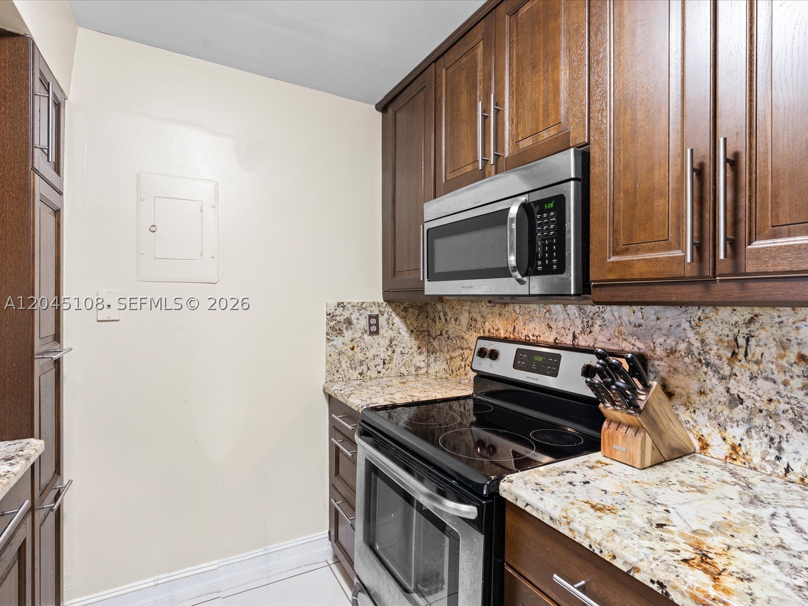 WEST LAKE VILLAGE CONDO - Residential