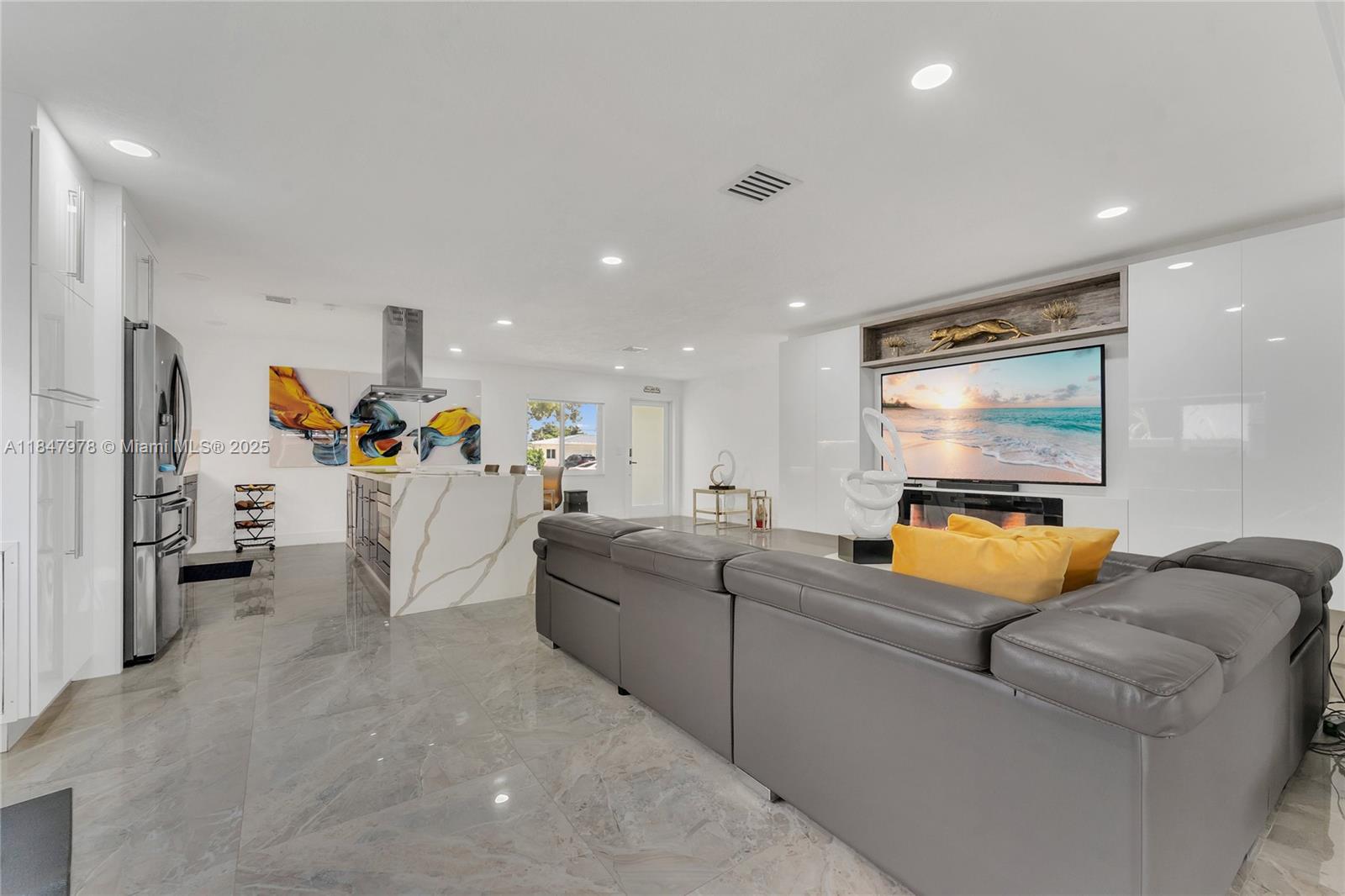 SOUTH CORAL HOMES SEC 2 - Residential Lease