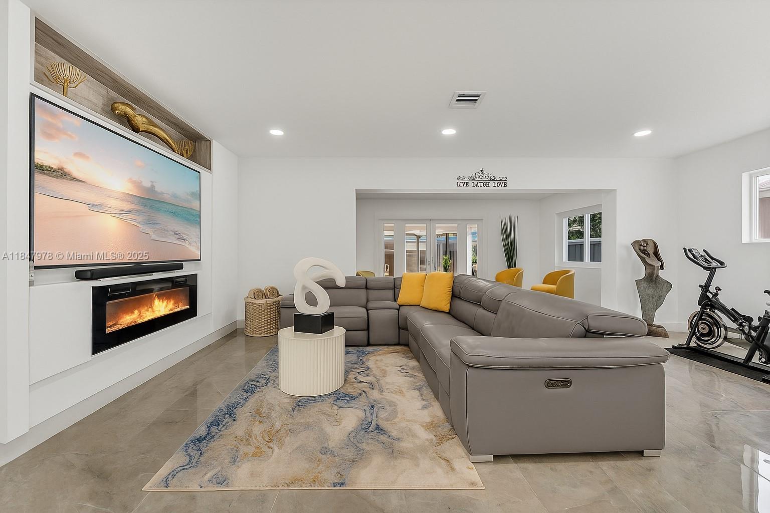 SOUTH CORAL HOMES SEC 2 - Residential Lease