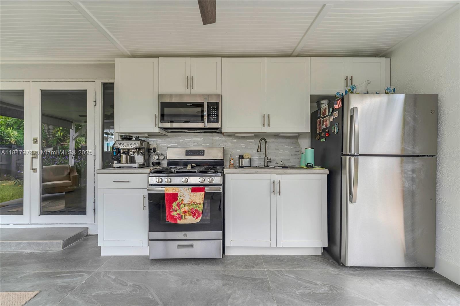 SOUTH CORAL HOMES SEC 2 - Residential Lease