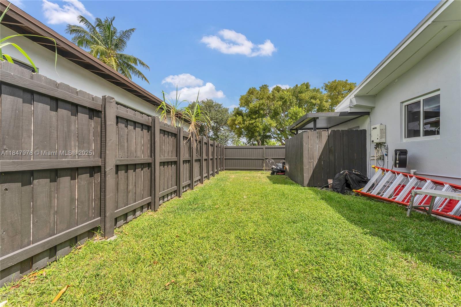 SOUTH CORAL HOMES SEC 2 - Residential Lease