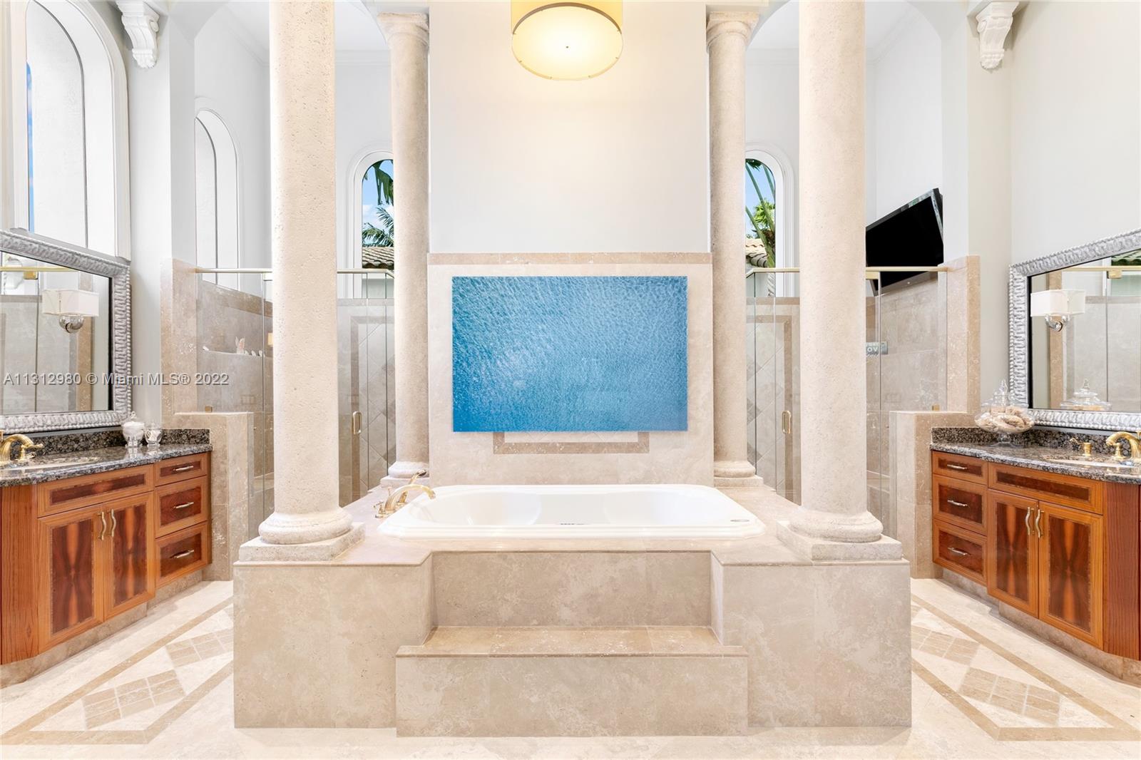 ISLAND ESTATES - Residential