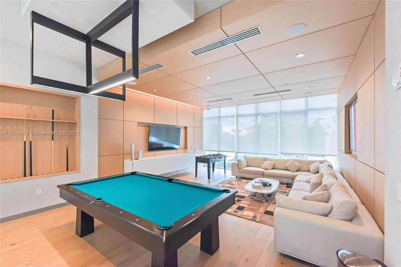 LANDMARK AT DORAL CONDO N - Residential