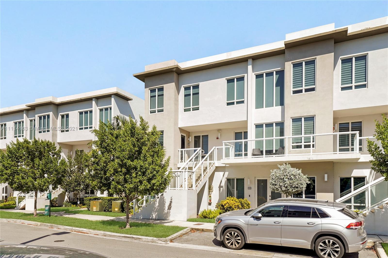 LANDMARK AT DORAL CONDO N - Residential