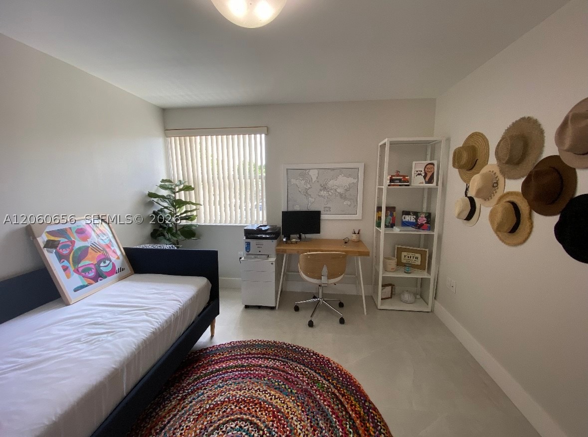 GABLES POINT III CONDO - Residential
