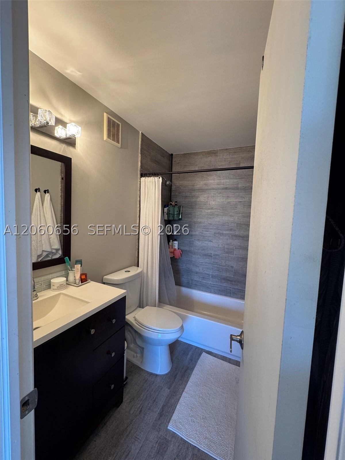 GABLES POINT III CONDO - Residential