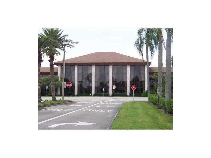 BEAUTIFUL "PRIMROSE" MODEL, W/BREAKFAST NOOK & TILED THROUGHOUT, 2BR 2 BA, WITH ENCLOSED PATIO COULD BE DEN/OFFICE, WASHE/D.  ENJOY CENTURY VILLAGE RESORT STYLE LIVING, RENOVATED CLUBHOUSE, LIVE THEATRE, FREE MOOVIES, BILLIARDS, GOF, TENNIS COURTS, SWIMMI NG POOLS, WARM ONES, WHIRLPOOL, SAUNAS, COURTESY TRANSPORTATION, DANCE, SAIL THE LAKE AND MORE. NEAR PEMBROKE GARDENS & P. LAKES SHOP/DINING. AT LEAST ONE OCCUPANT MOST BE 55YRS. OTHER NOT LESS THAN 18.