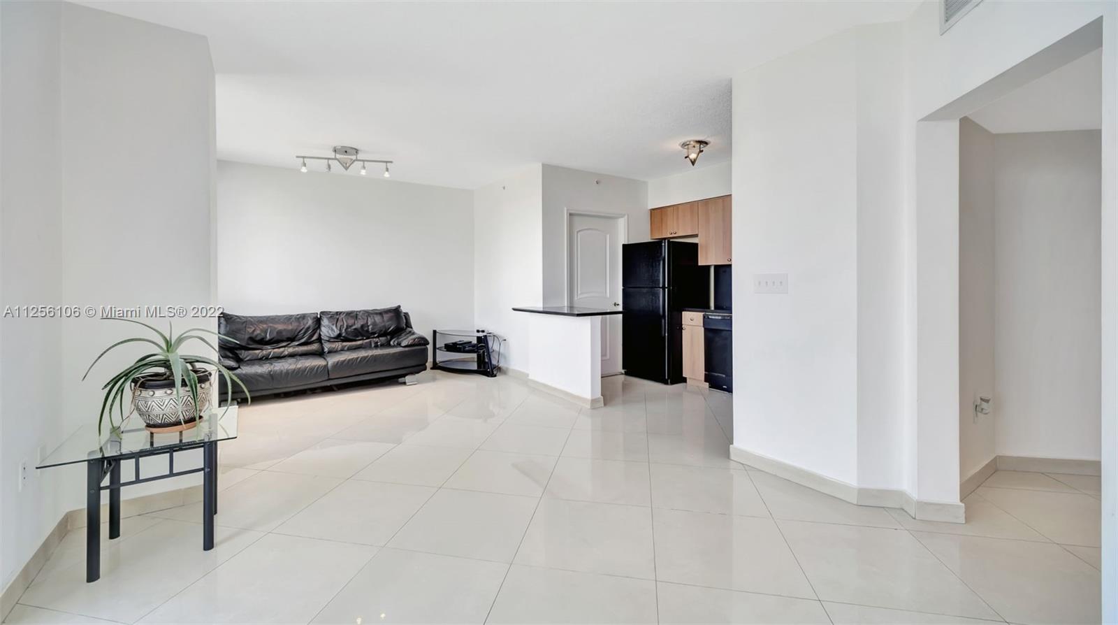 THE WAVERLY AT SOUTH BEACH - Residential