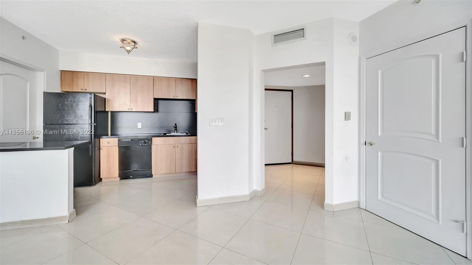 THE WAVERLY AT SOUTH BEACH - Residential