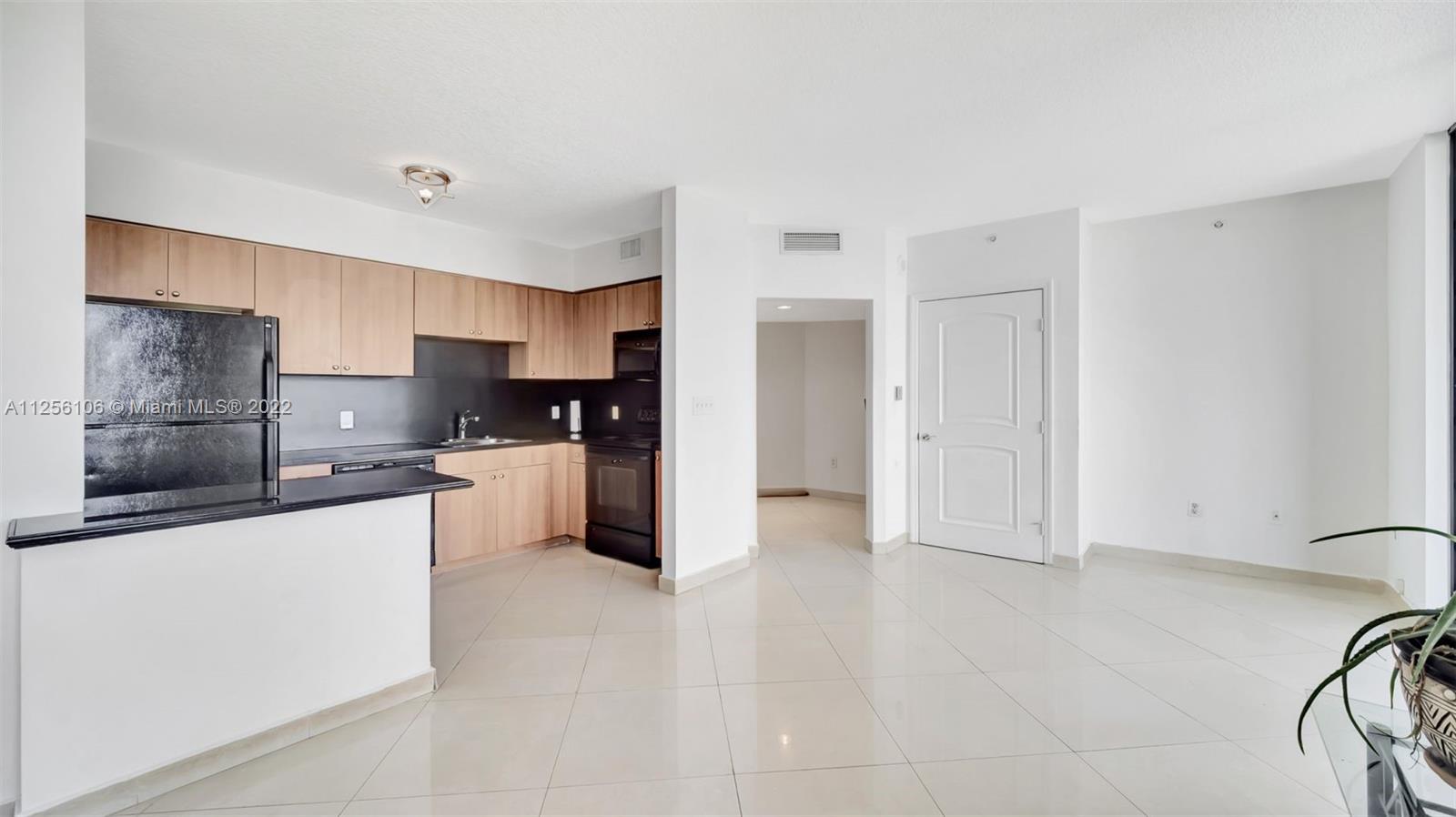 THE WAVERLY AT SOUTH BEACH - Residential