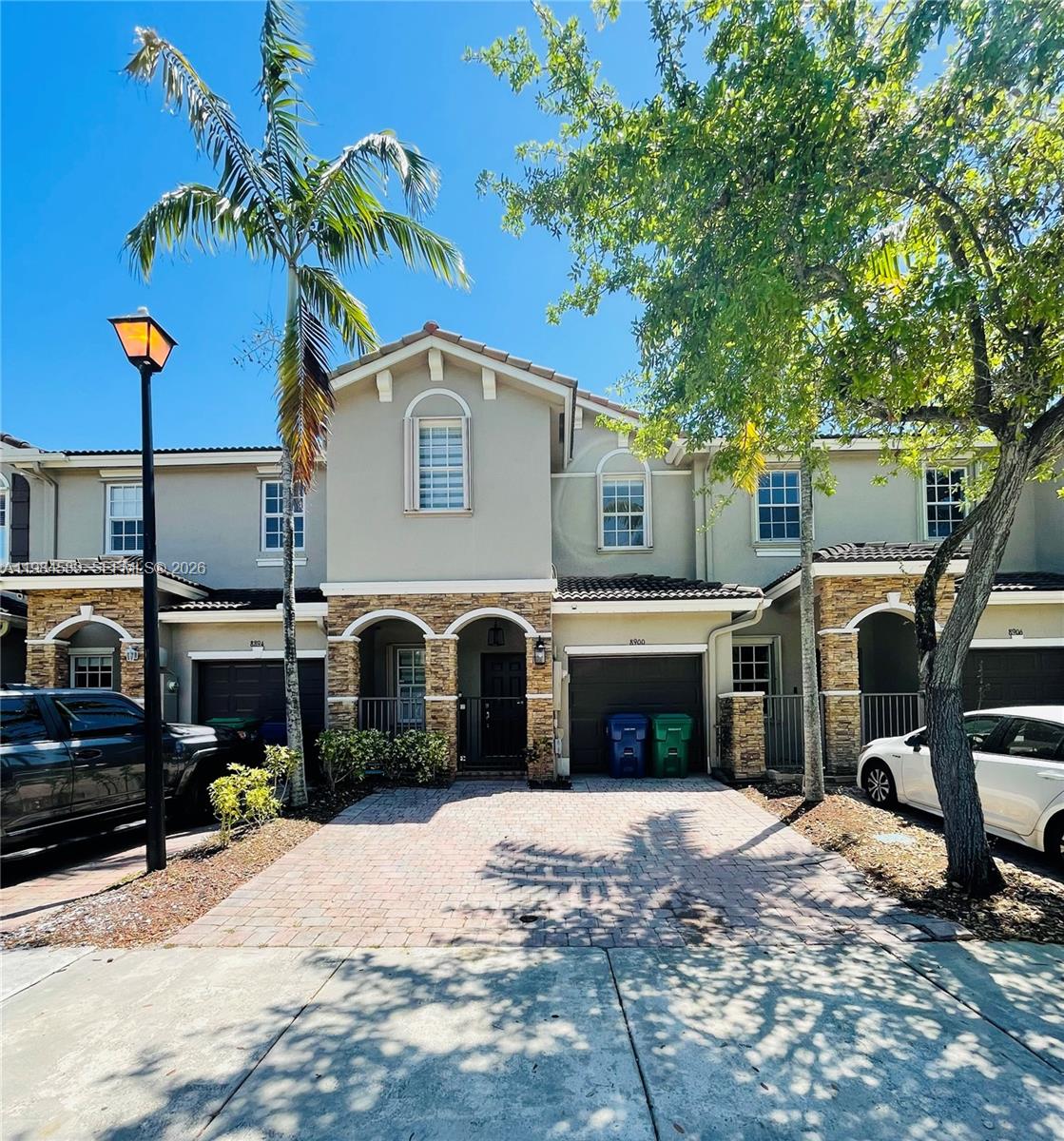 LAKES BY THE BAY GEE - Residential