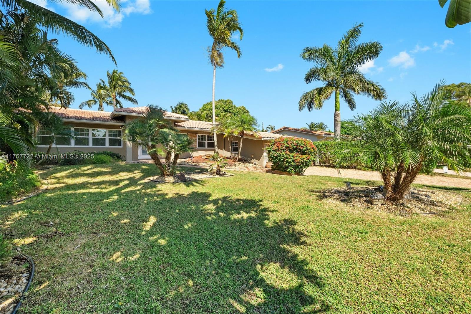 CORAL SHORES - Residential