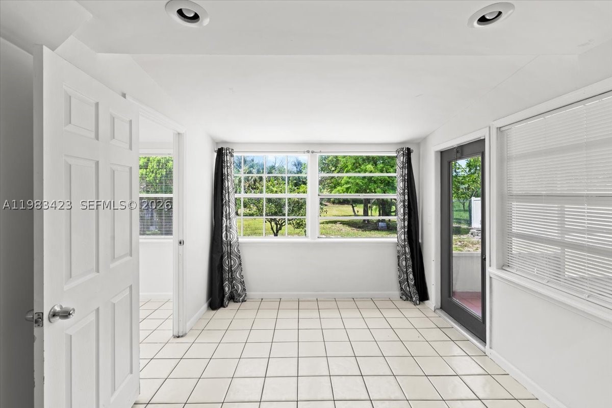 ORIOLE-MARGATE SEC 5 - Residential