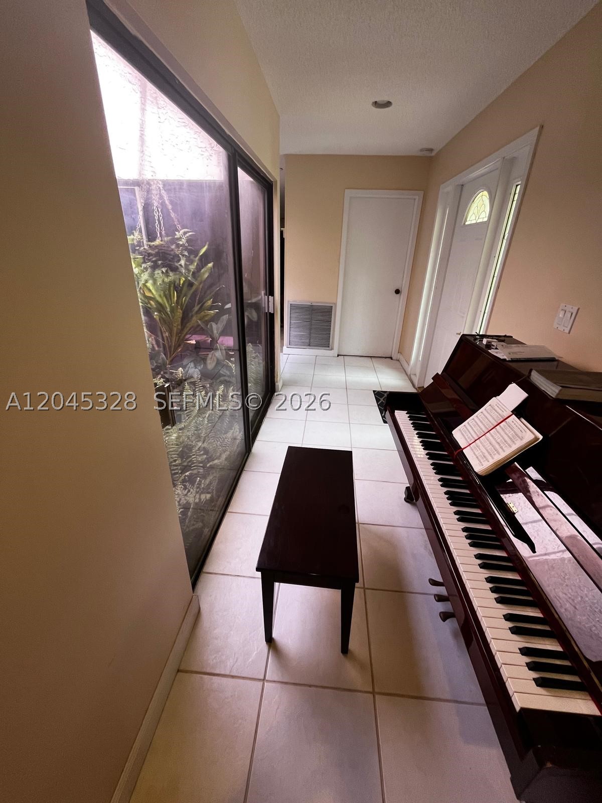 WOOD LAKE - Residential