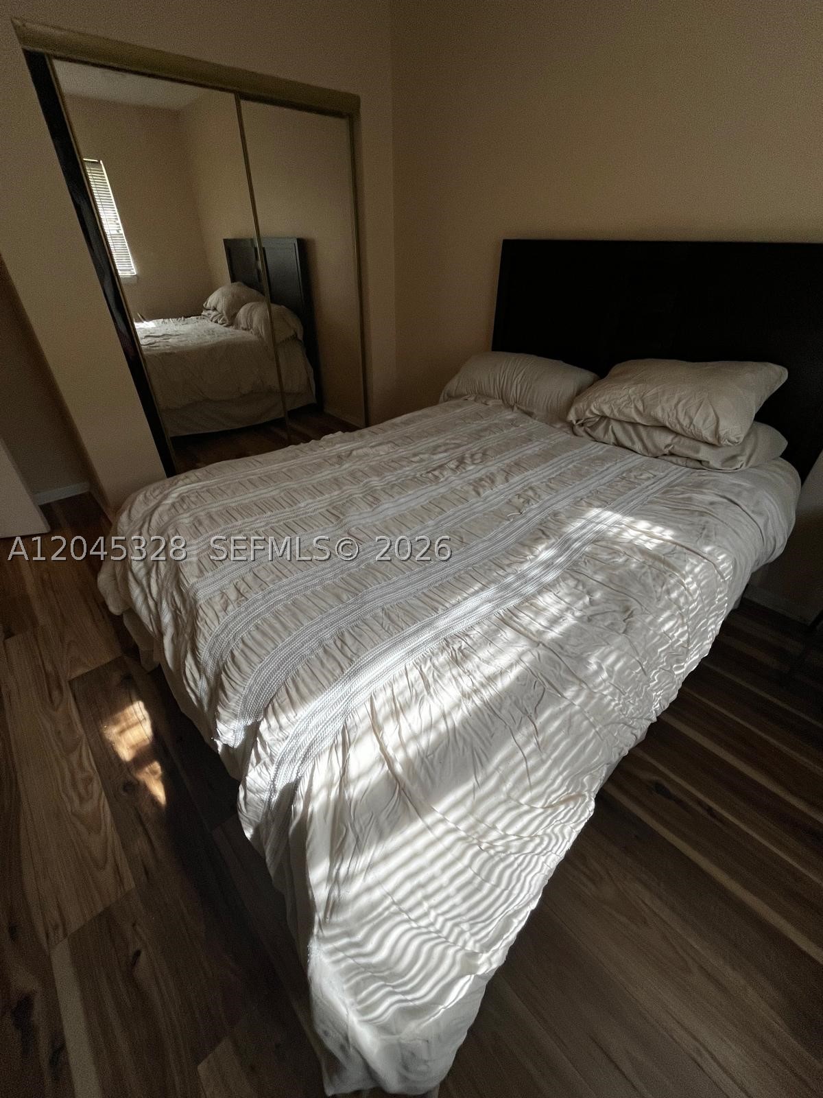 WOOD LAKE - Residential