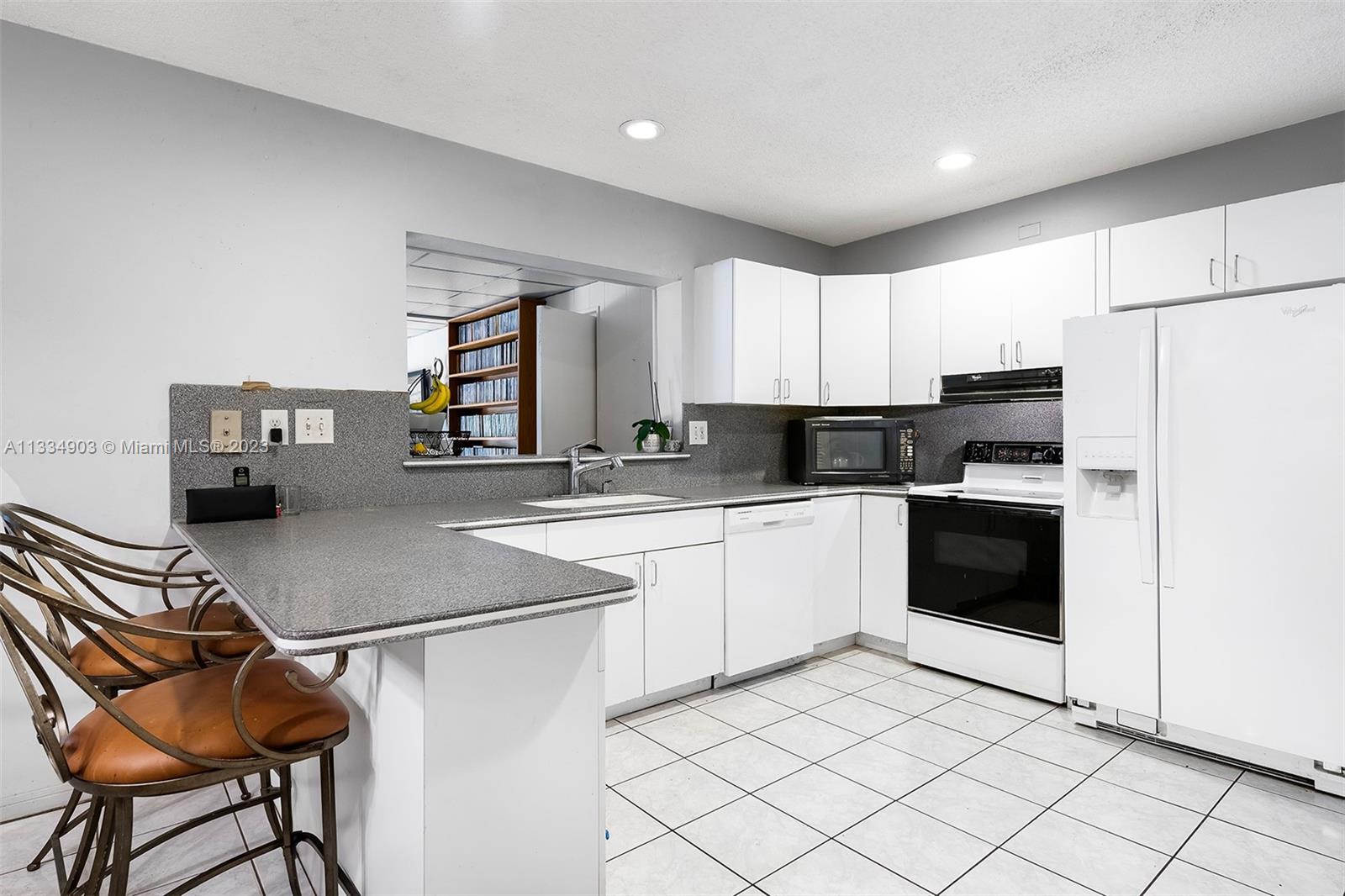HOLLYWOOD HILLS AMEN PLAT - Residential