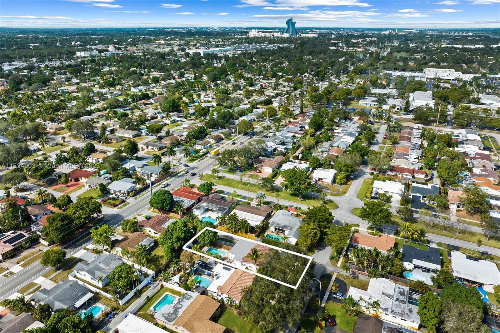 HOLLYWOOD HILLS AMEN PLAT - Residential