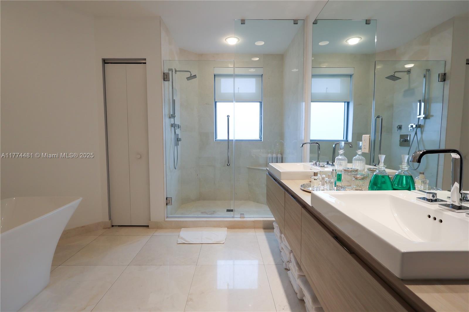 MARINA PALMS RESIDENCES N - Residential Lease