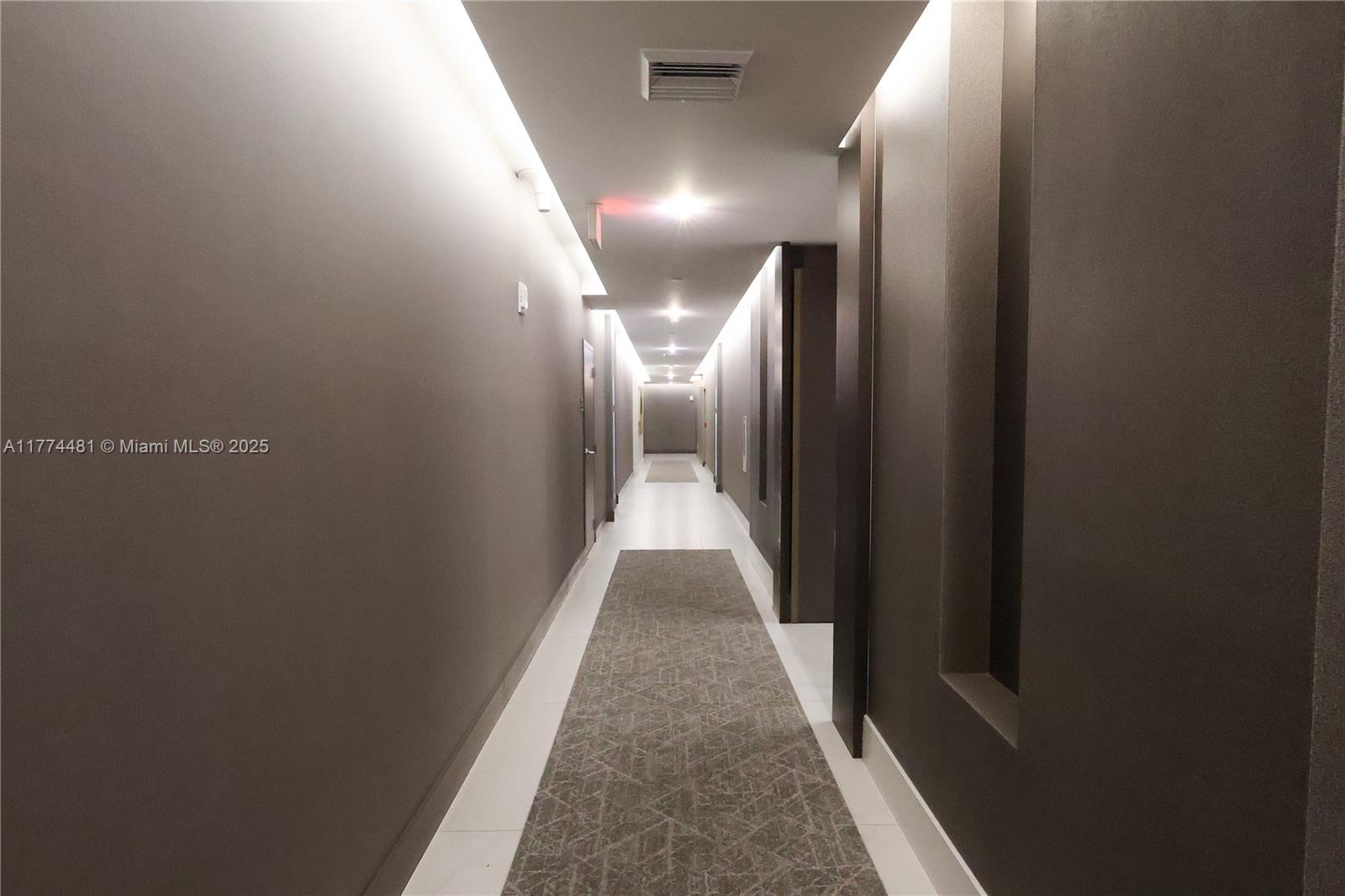 MARINA PALMS RESIDENCES N - Residential Lease