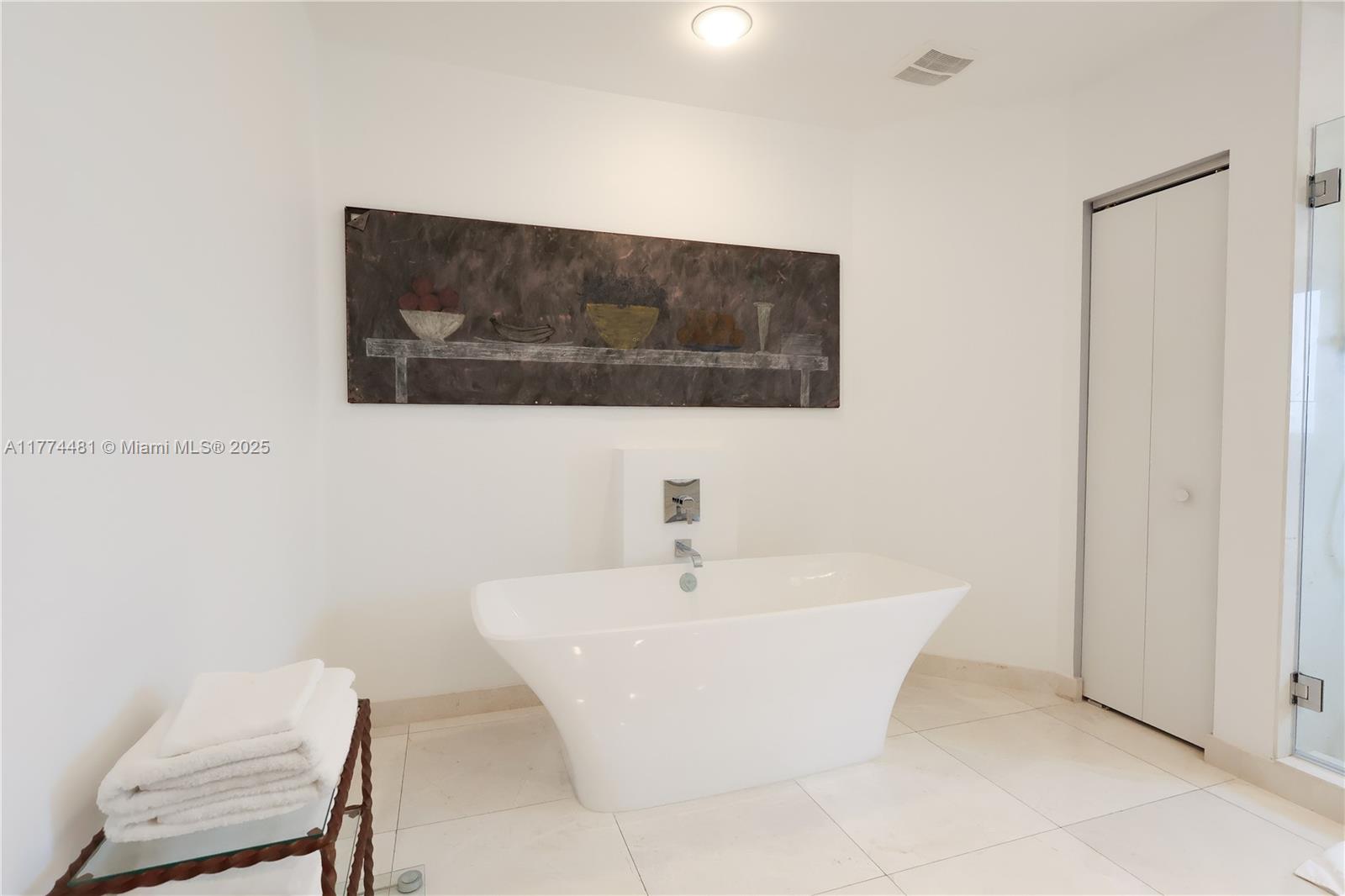 MARINA PALMS RESIDENCES N - Residential Lease