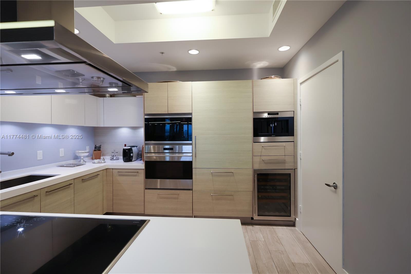 MARINA PALMS RESIDENCES N - Residential Lease