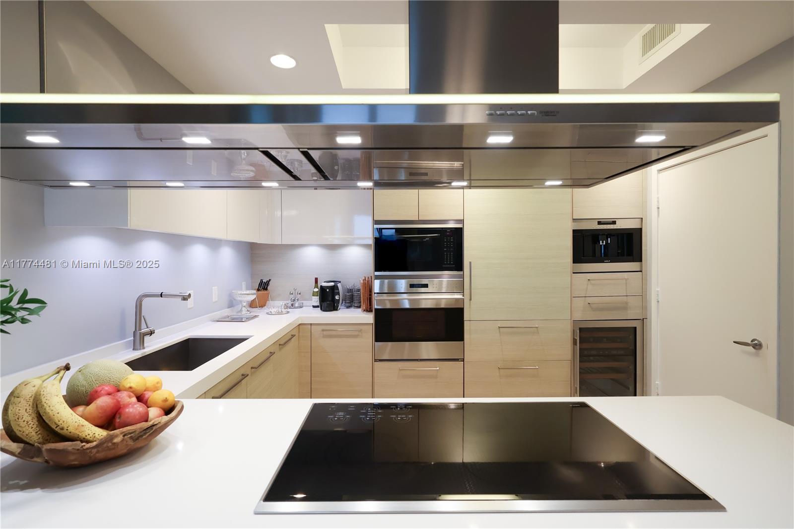 MARINA PALMS RESIDENCES N - Residential Lease