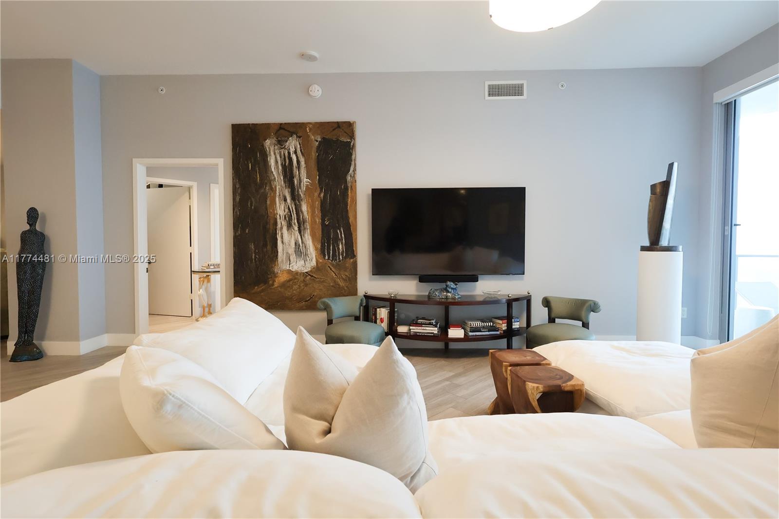 MARINA PALMS RESIDENCES N - Residential Lease