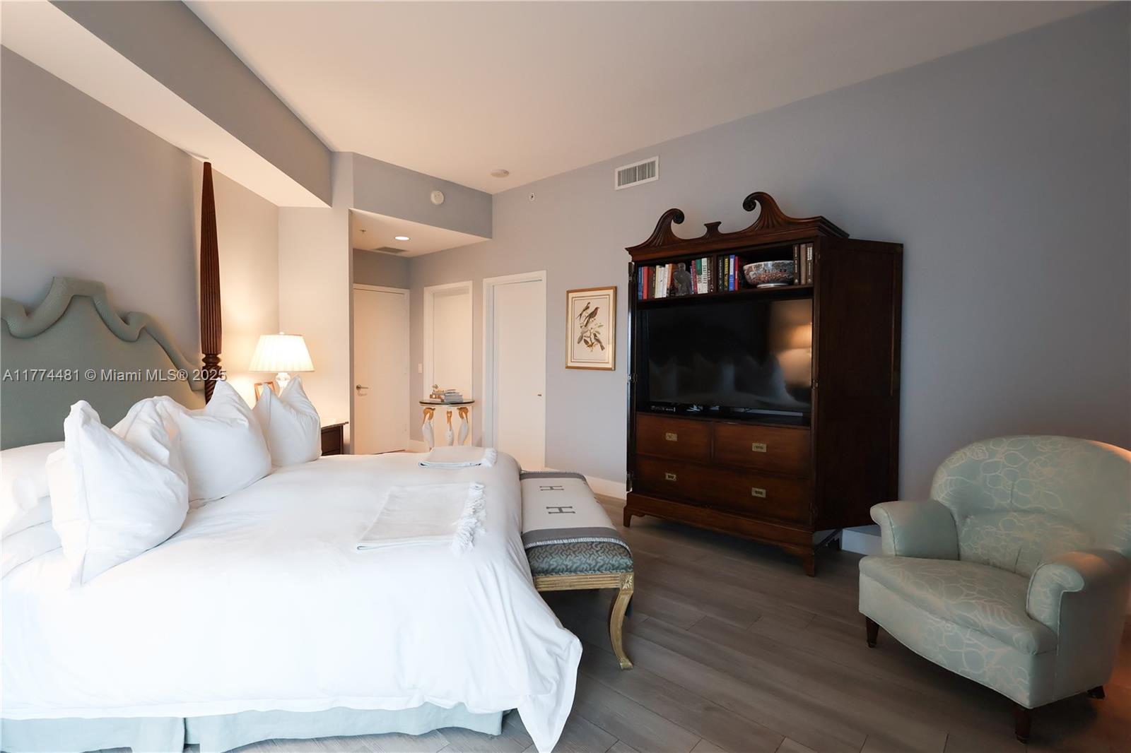 MARINA PALMS RESIDENCES N - Residential Lease