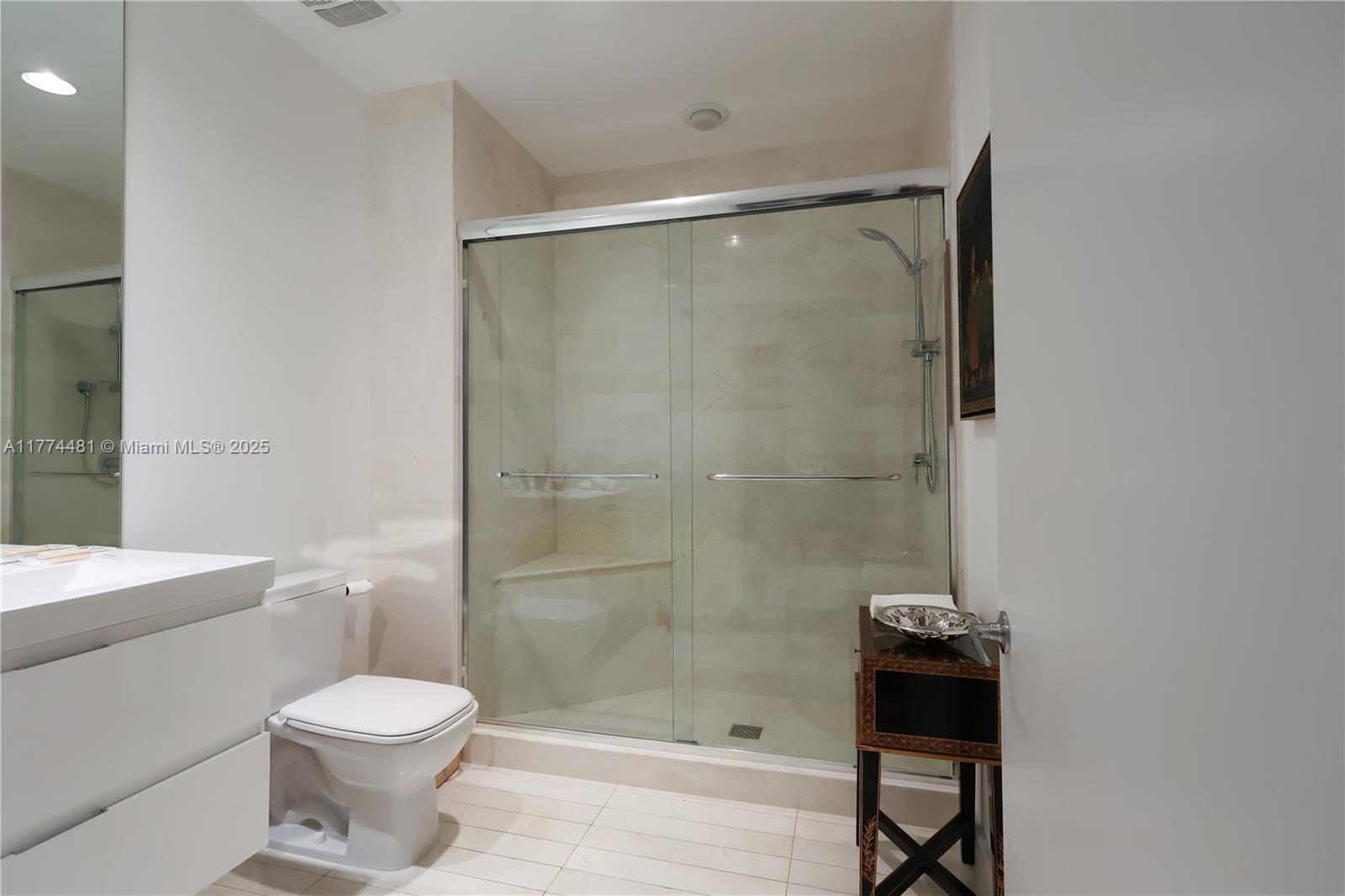 MARINA PALMS RESIDENCES N - Residential Lease
