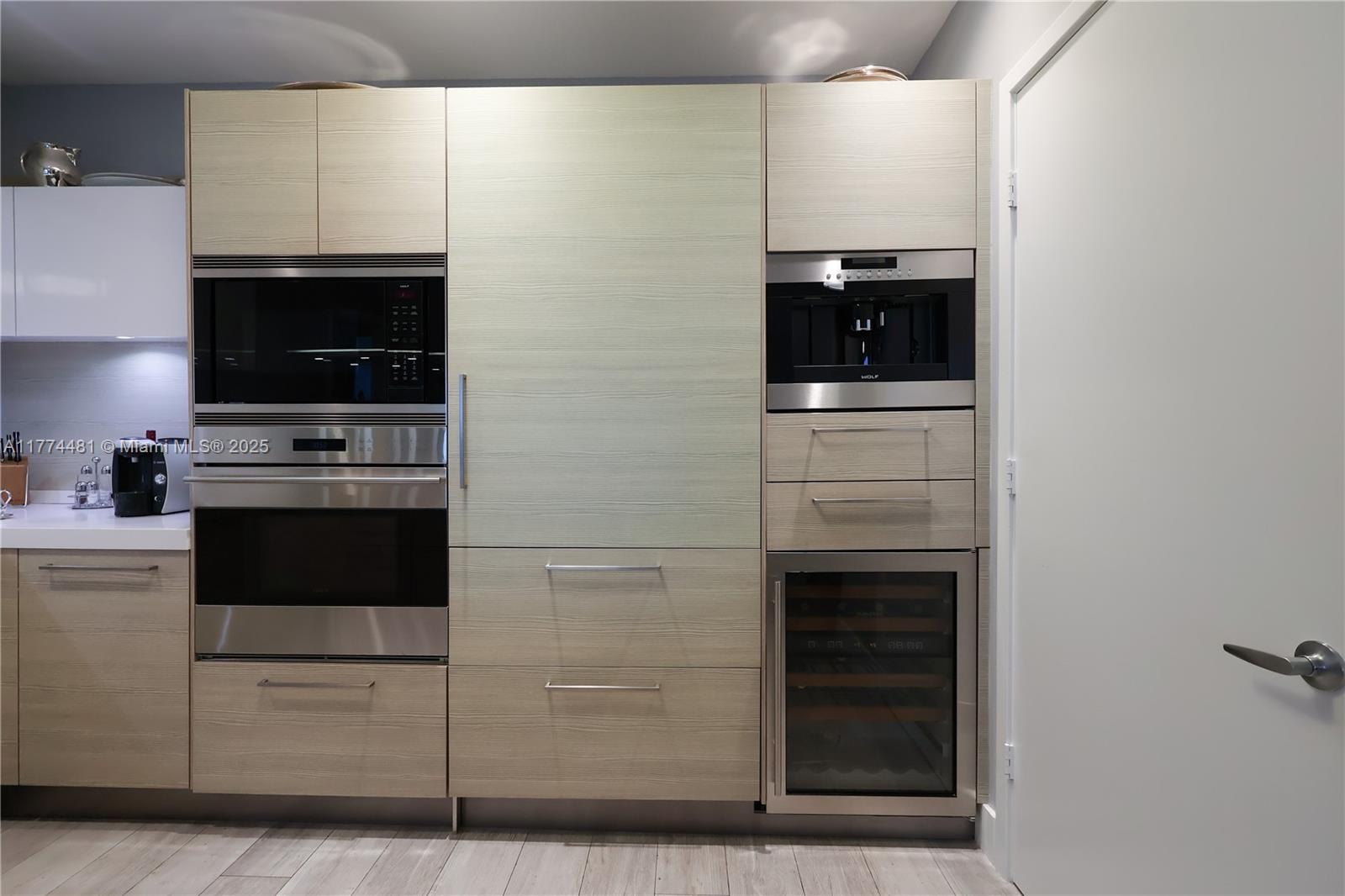 MARINA PALMS RESIDENCES N - Residential Lease