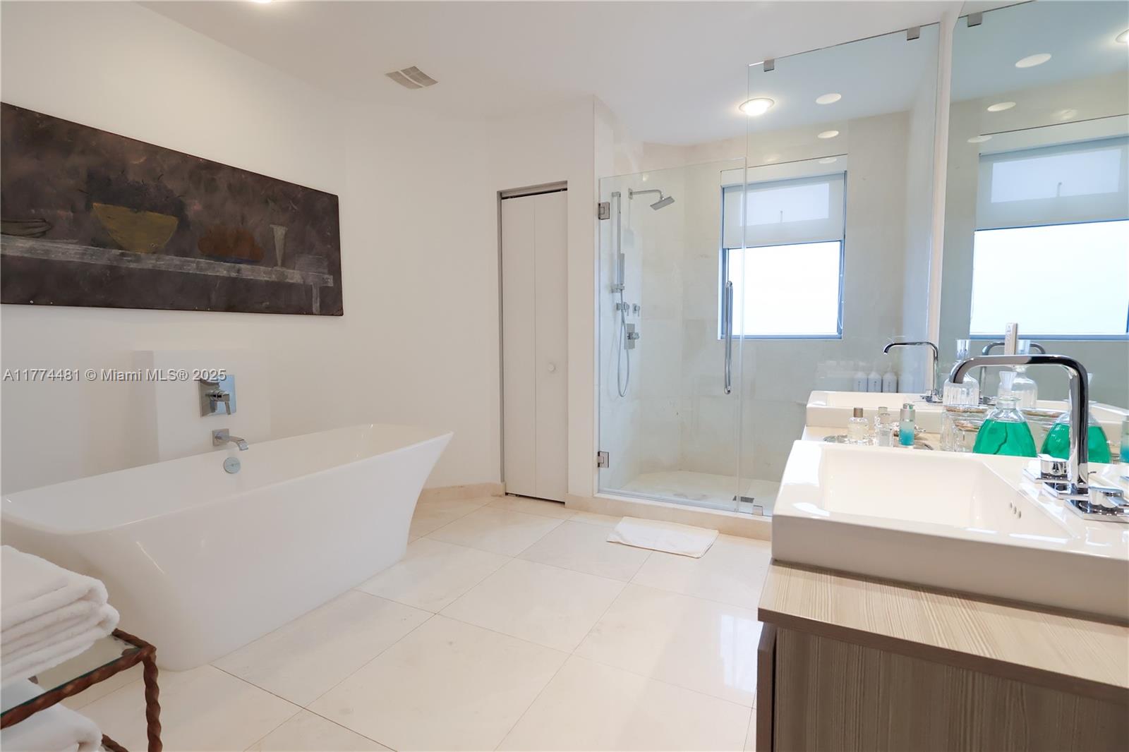 MARINA PALMS RESIDENCES N - Residential Lease