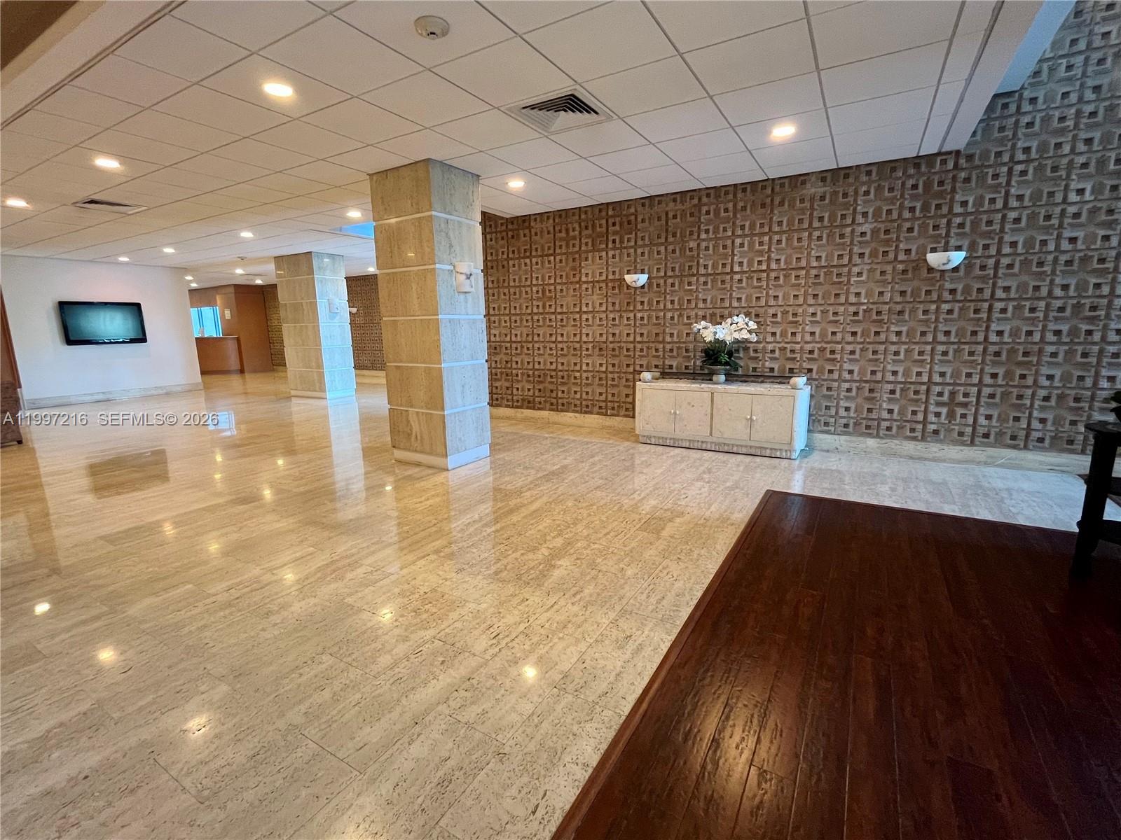 TRITON TOWER CONDO - Residential