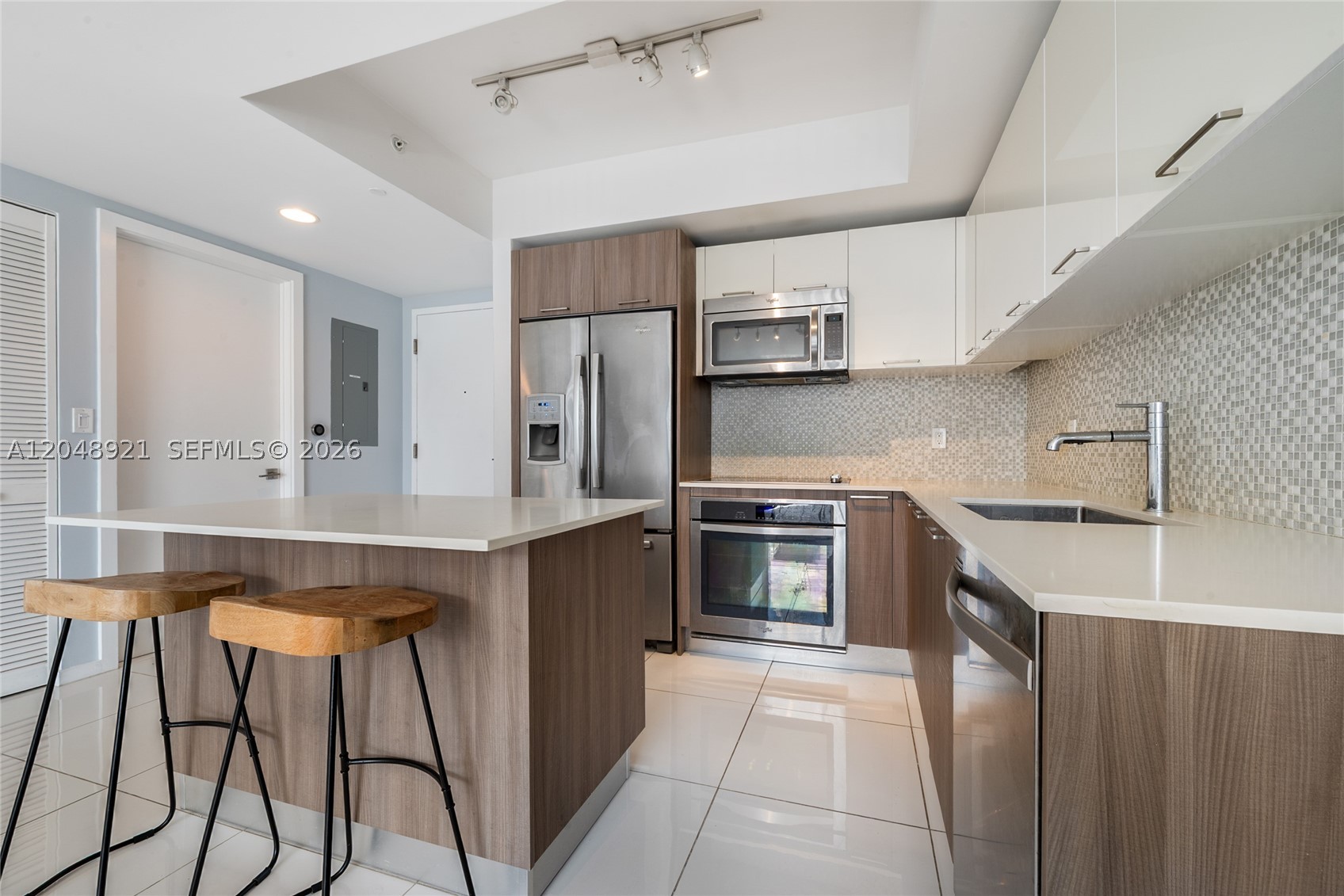 5252 PASEO CONDO - Residential