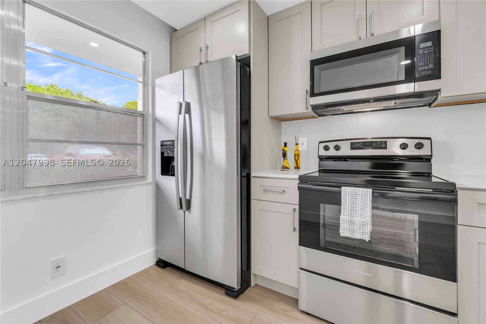 LUCAYA VILLAGE 1-E CONDO - Residential