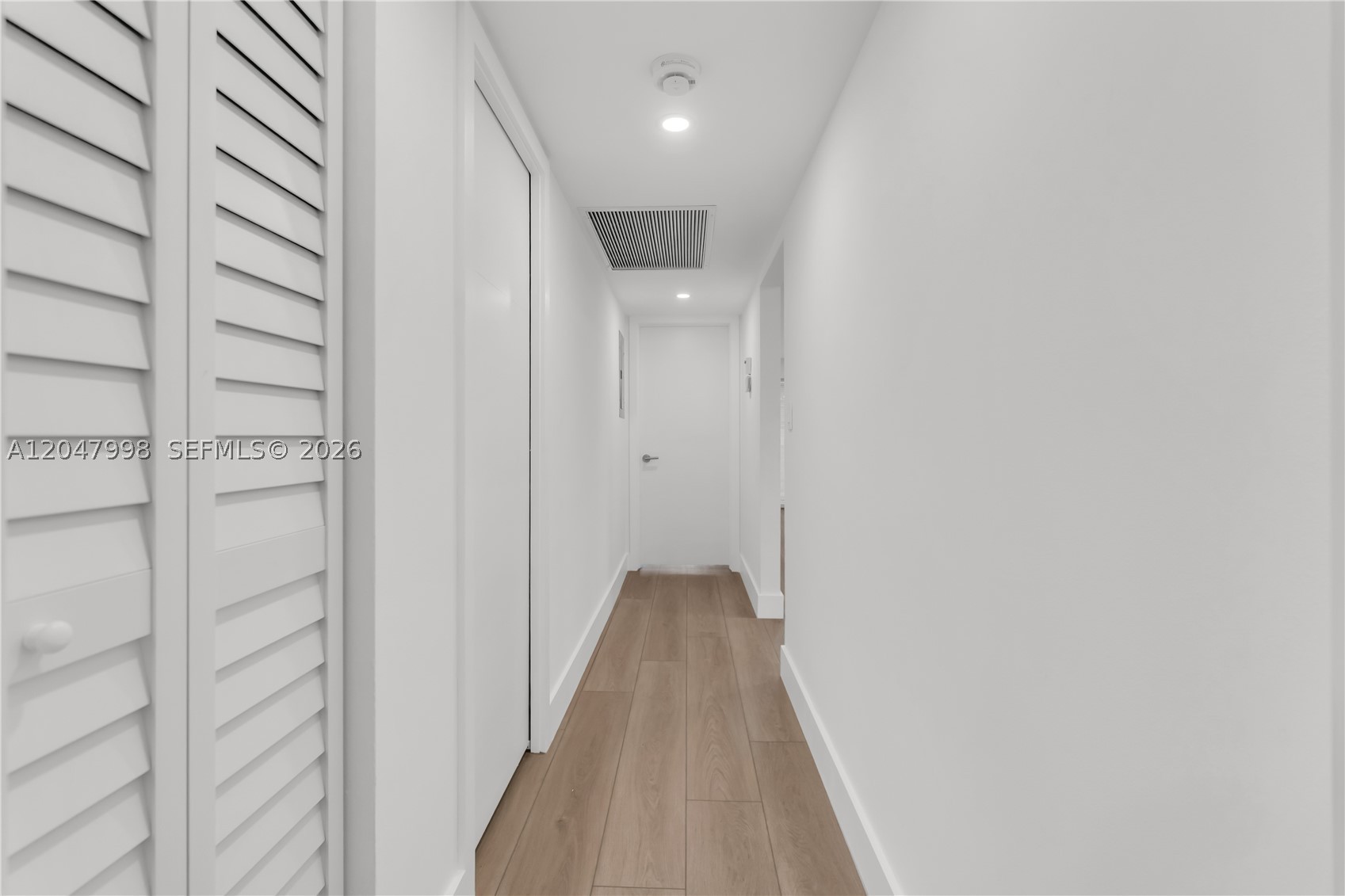 LUCAYA VILLAGE 1-E CONDO - Residential
