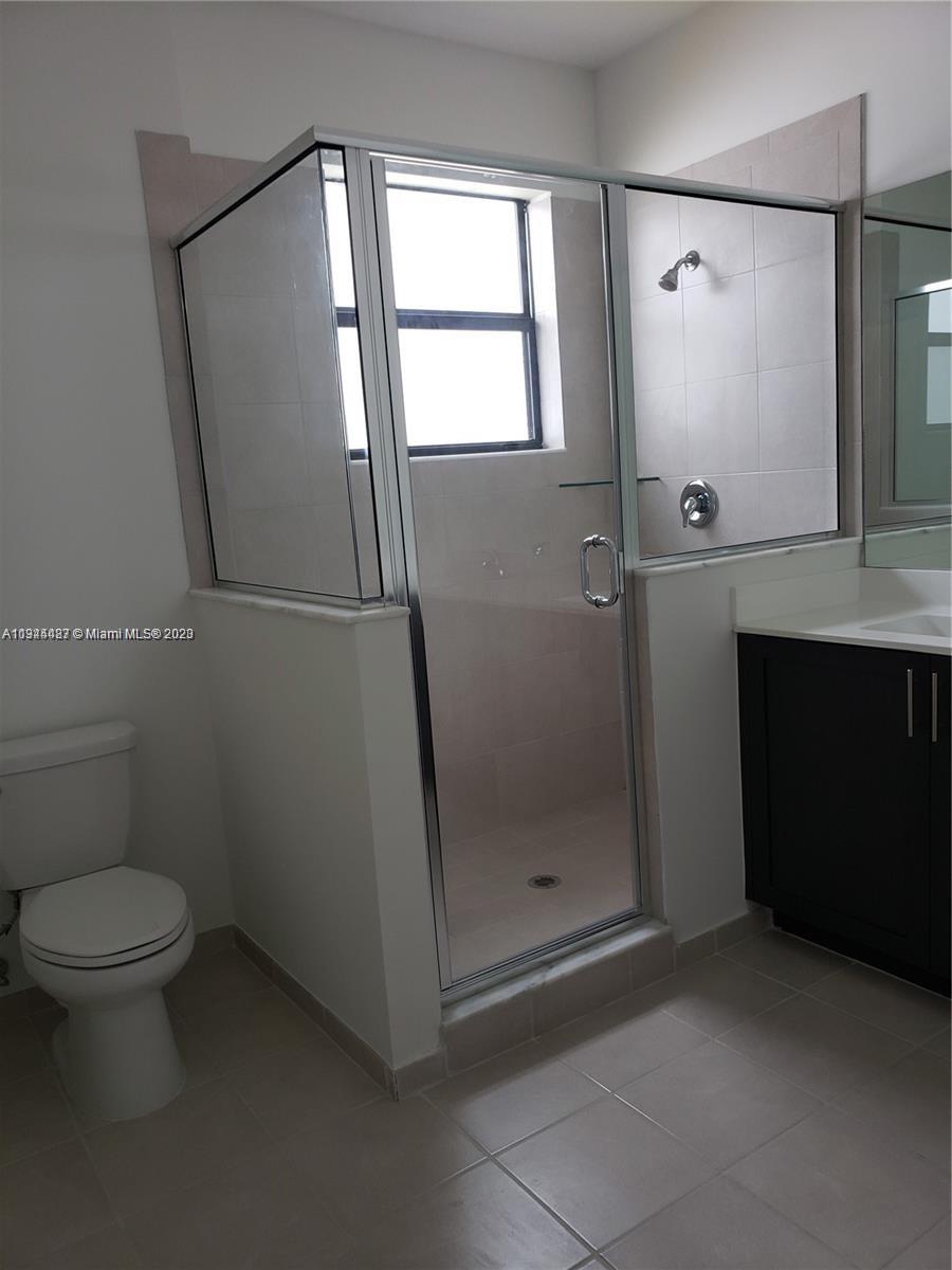 STELLAR PEMBROKE PINES - Residential