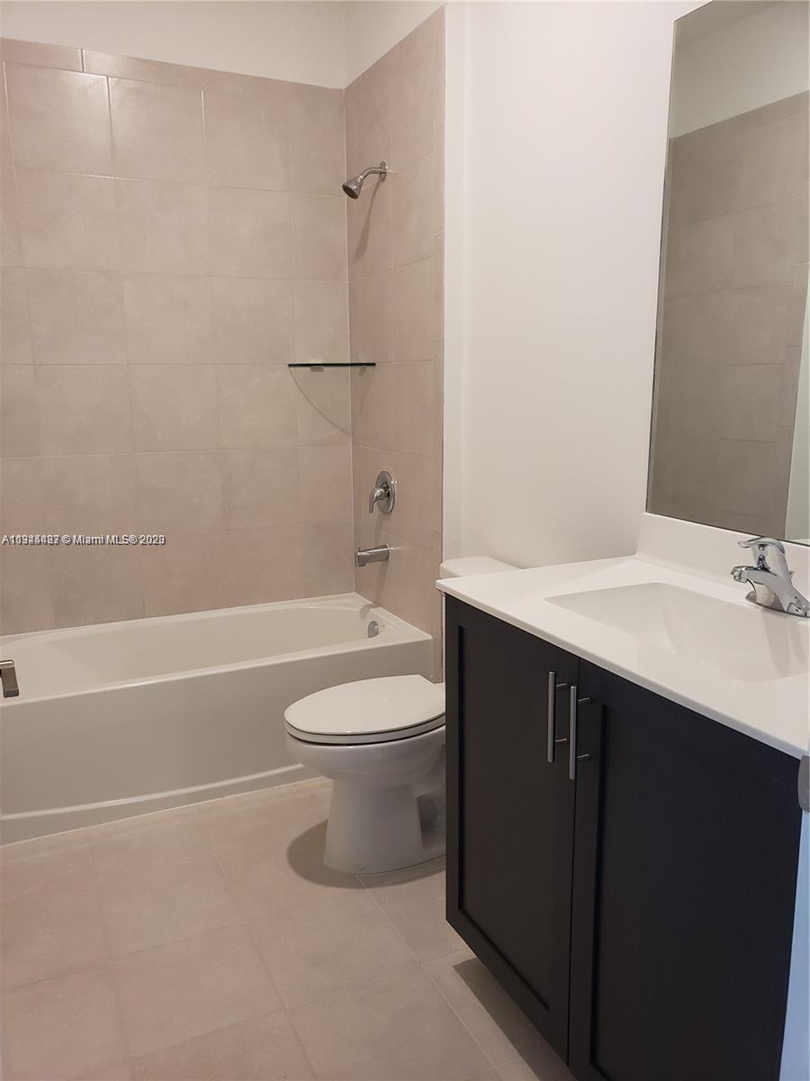STELLAR PEMBROKE PINES - Residential