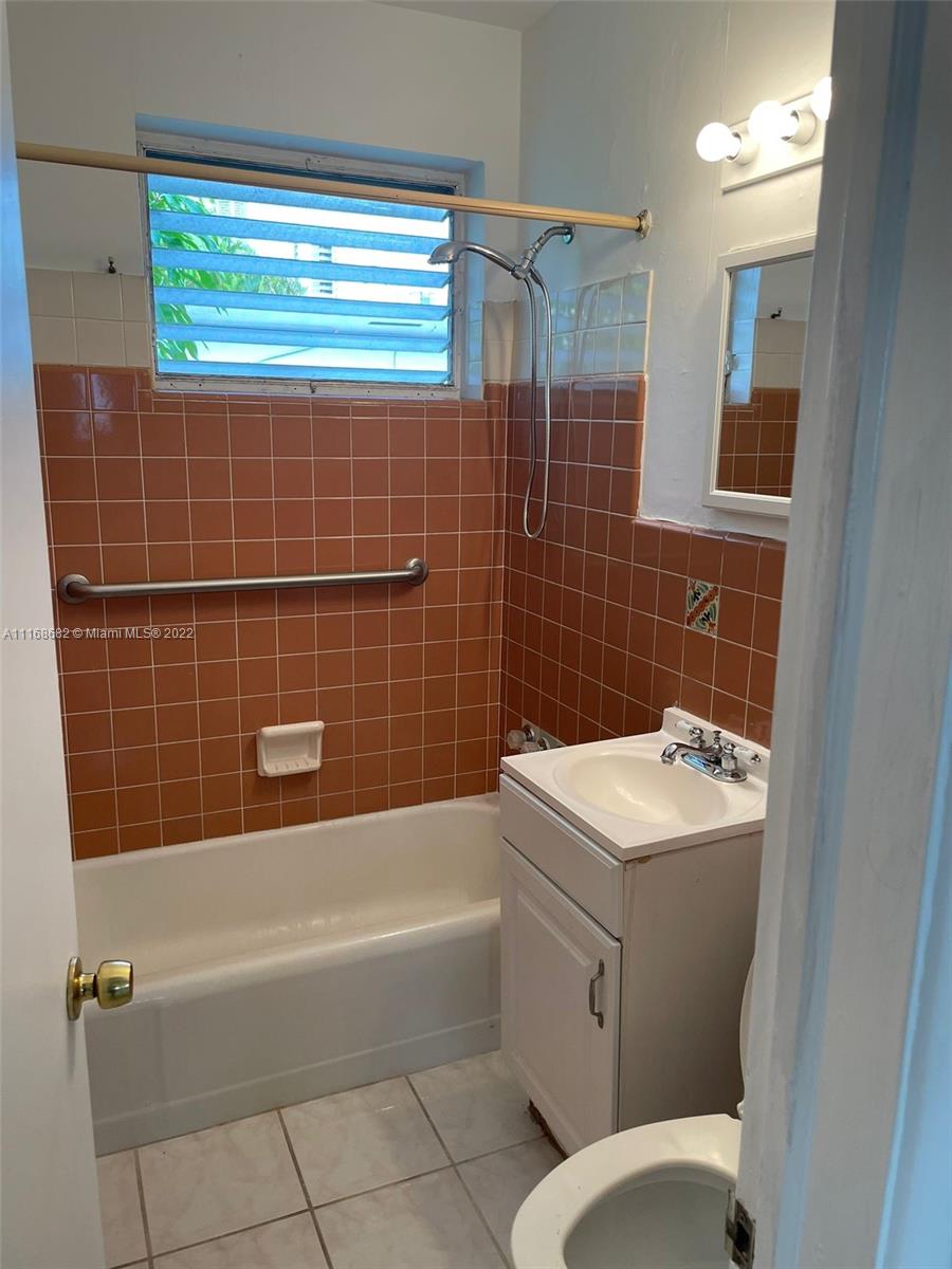 CITY OF MIAMI SOUTH - Residential Lease