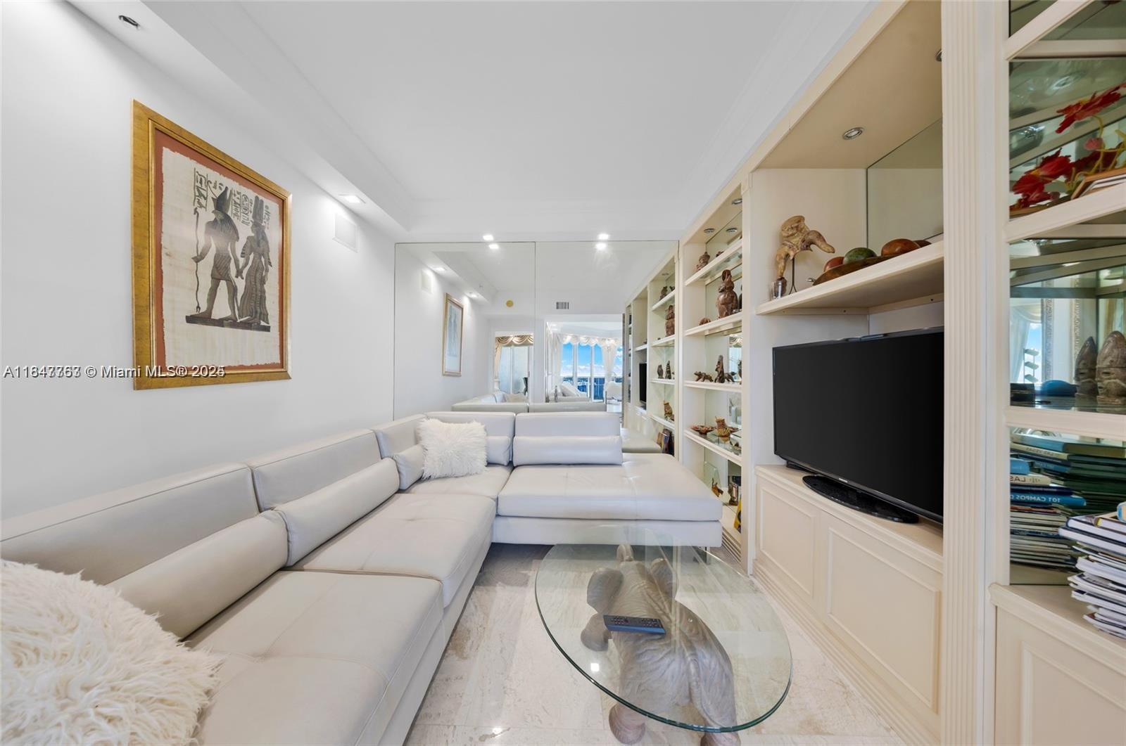 LHERMITAGE II CONDOMINIUM - Residential Lease