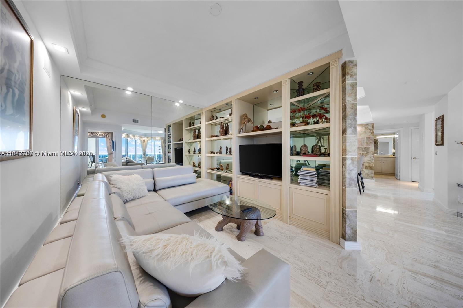 LHERMITAGE II CONDOMINIUM - Residential Lease
