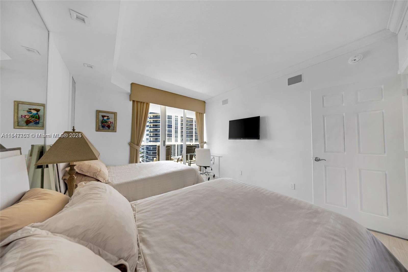 LHERMITAGE II CONDOMINIUM - Residential Lease