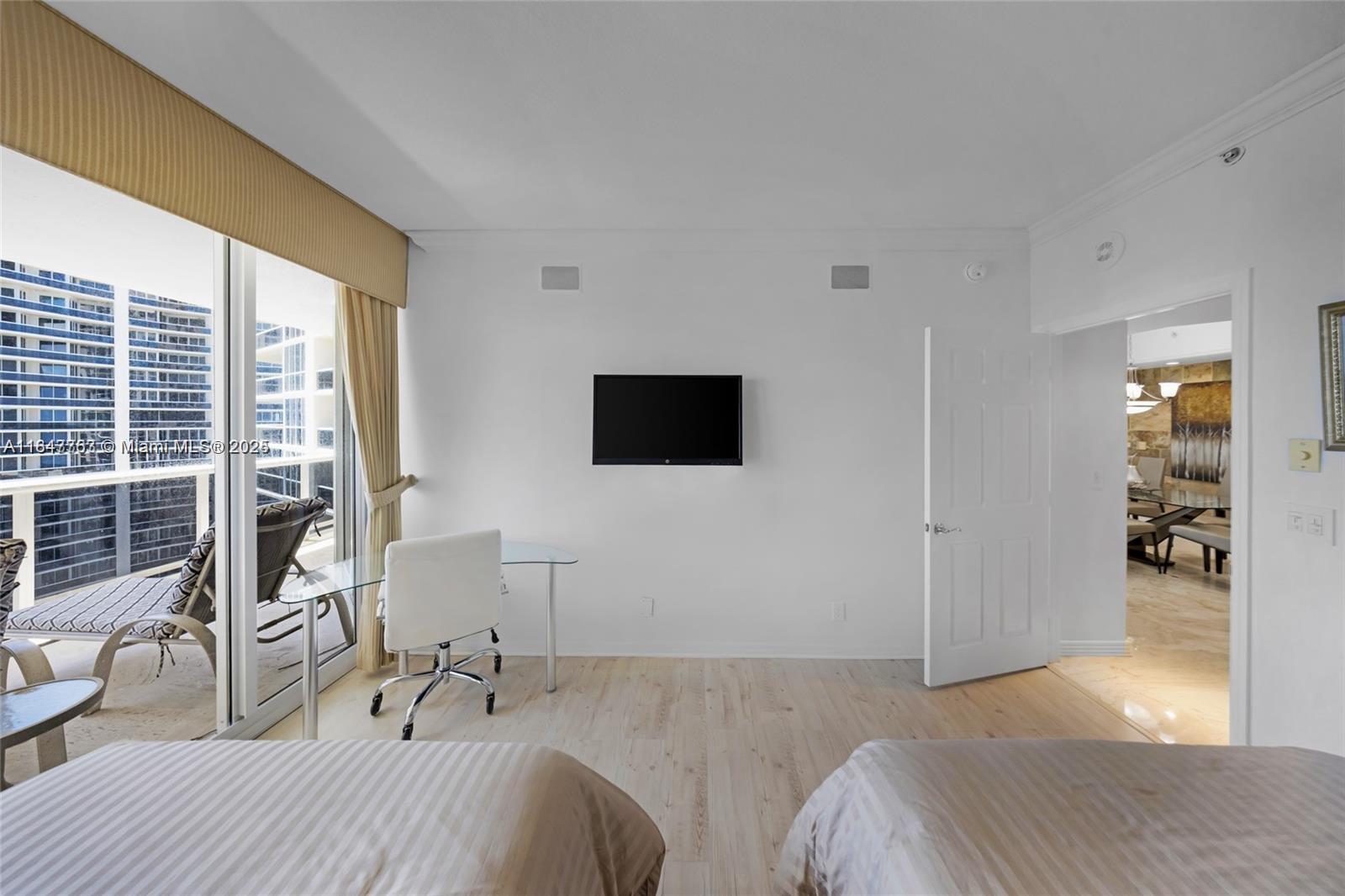 LHERMITAGE II CONDOMINIUM - Residential Lease