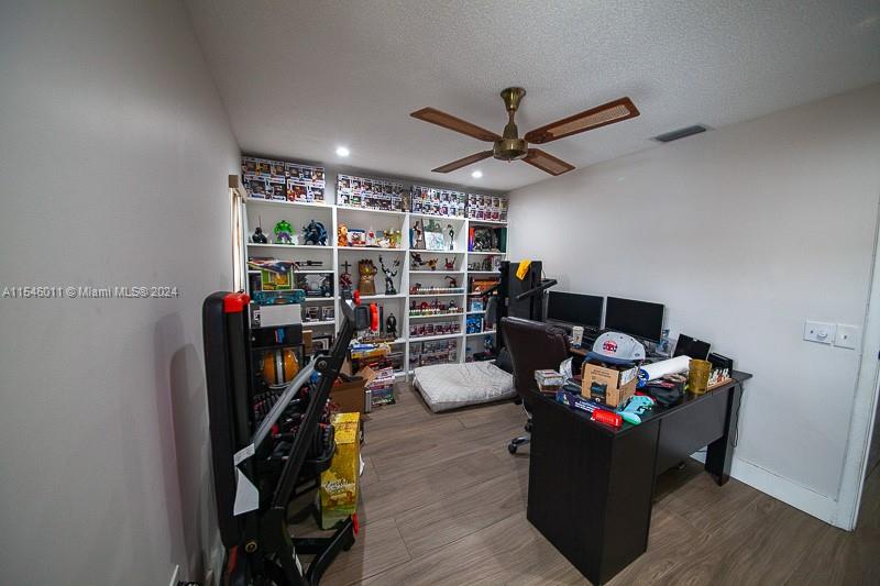 EVERGLADES SUGAR & LAND C - Residential
