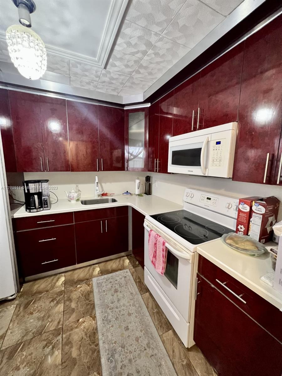 HOLIDAY SPRINGS VILLAGE 2 - Residential