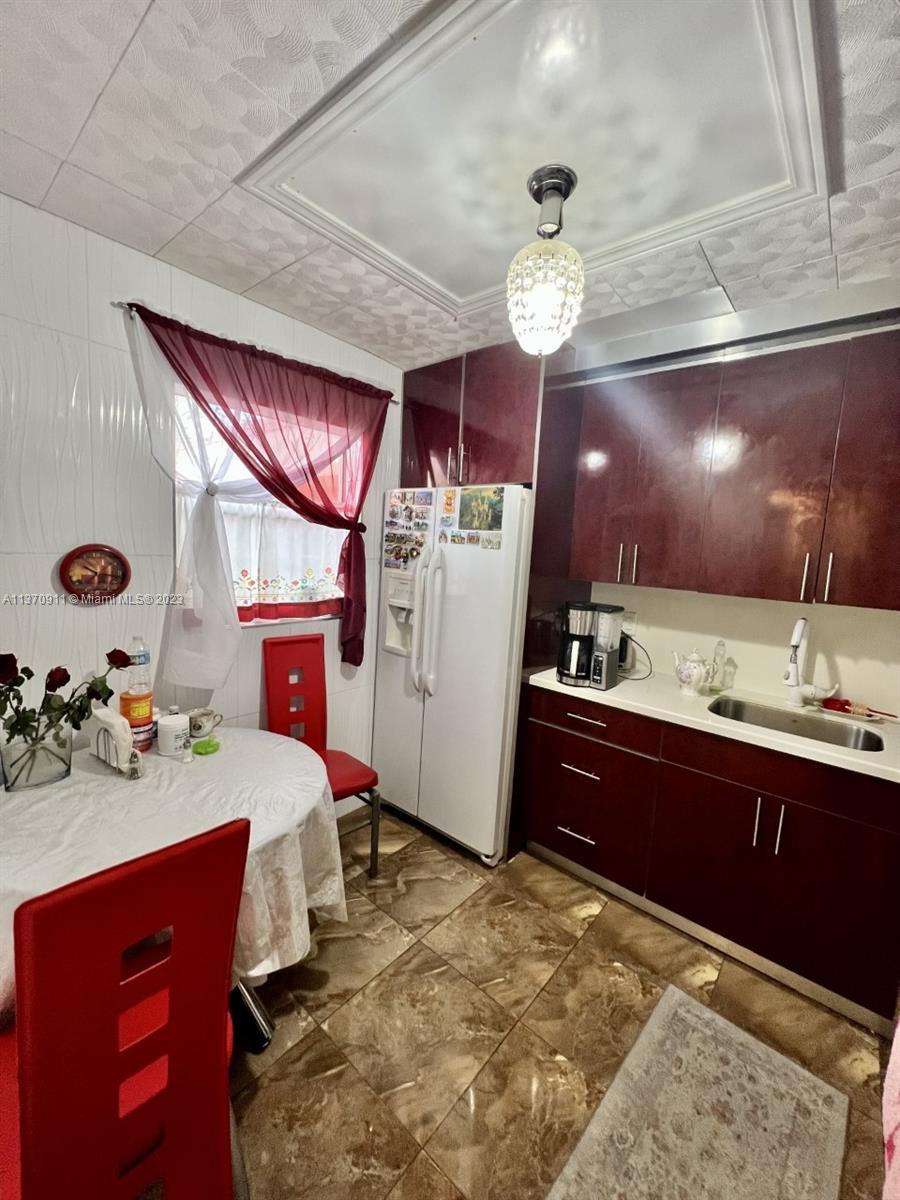 HOLIDAY SPRINGS VILLAGE 2 - Residential